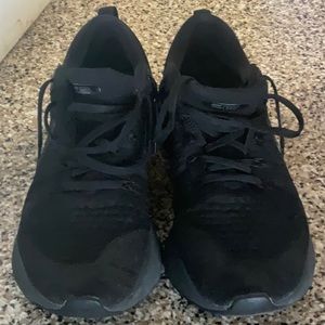 Nike Epic Flyknit React - Used Size 11.5 - Black/Black